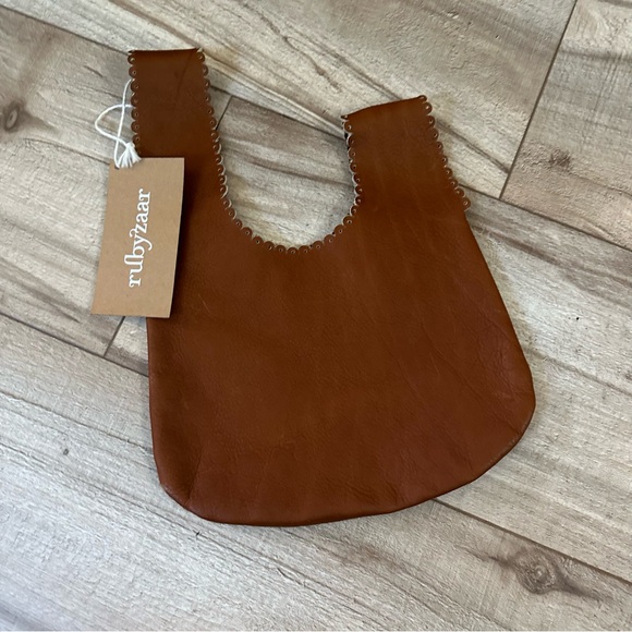 Rubyzaar tan leather clutch Bag - Picture 3 of 3